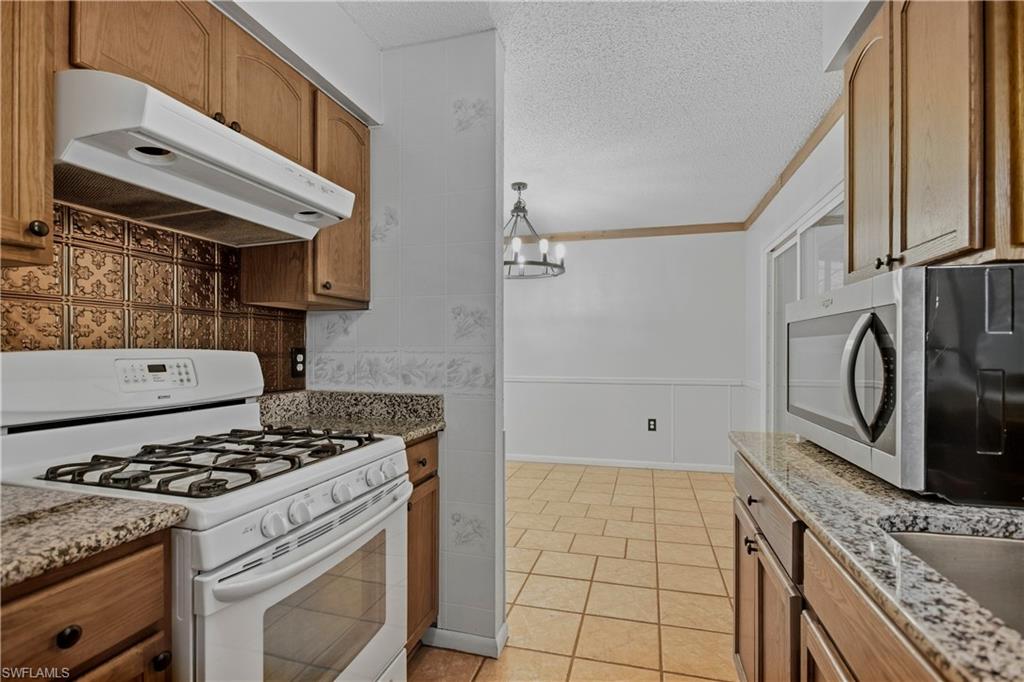 16564 25th Ln Property Photo 19