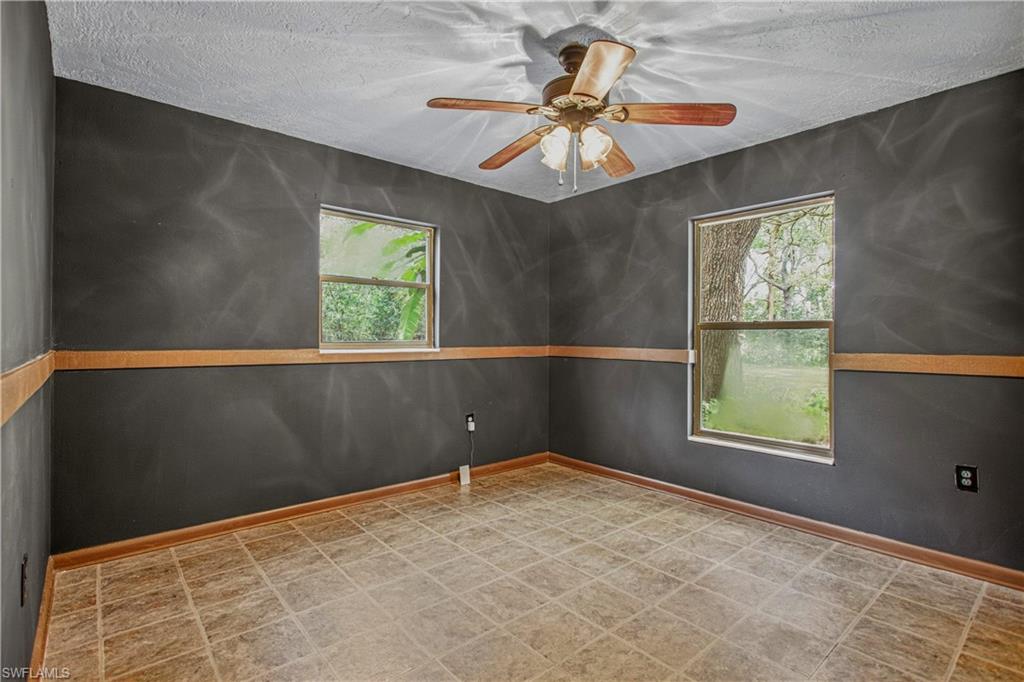 16564 25th Ln Property Photo 24