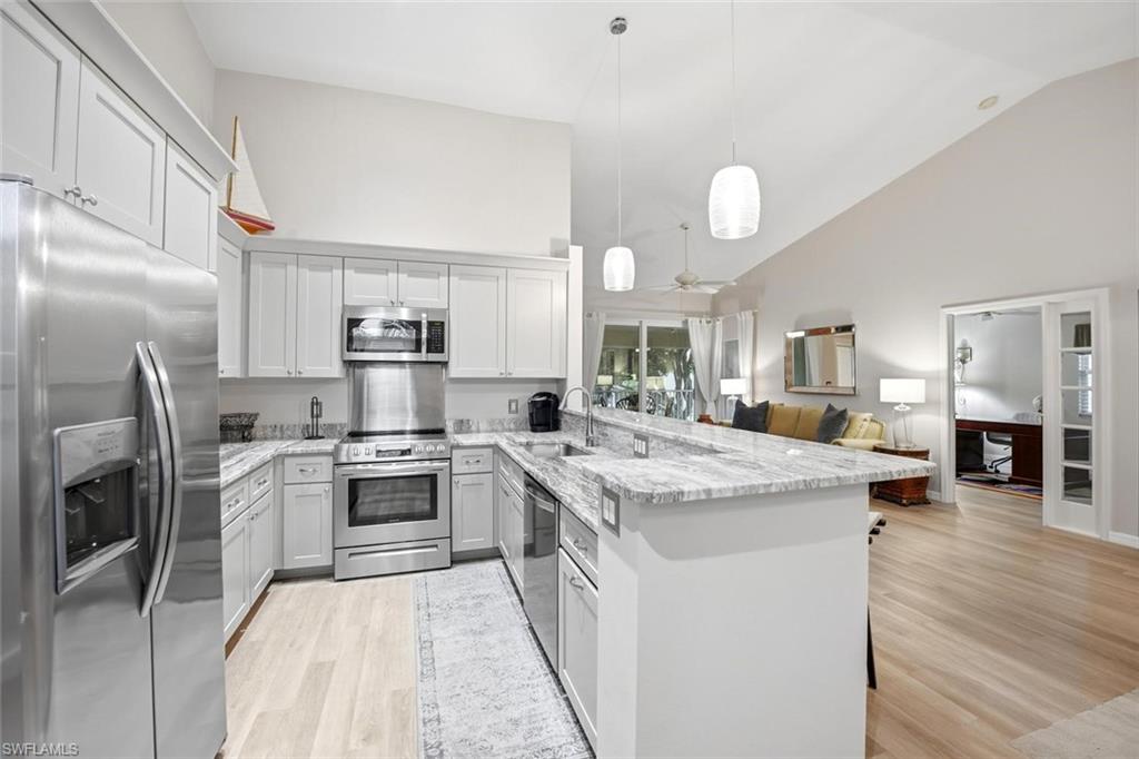 6810 Huntington Lakes Cir 202 Property Photo 1