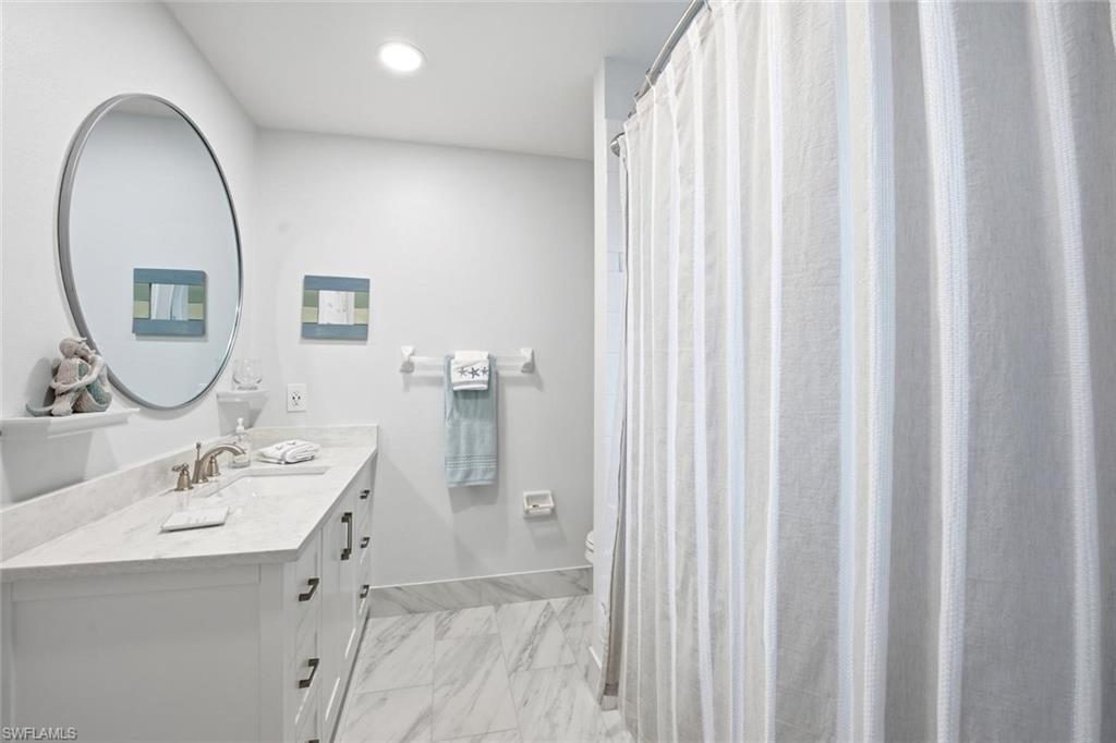 6810 Huntington Lakes Cir 202 Property Photo 11