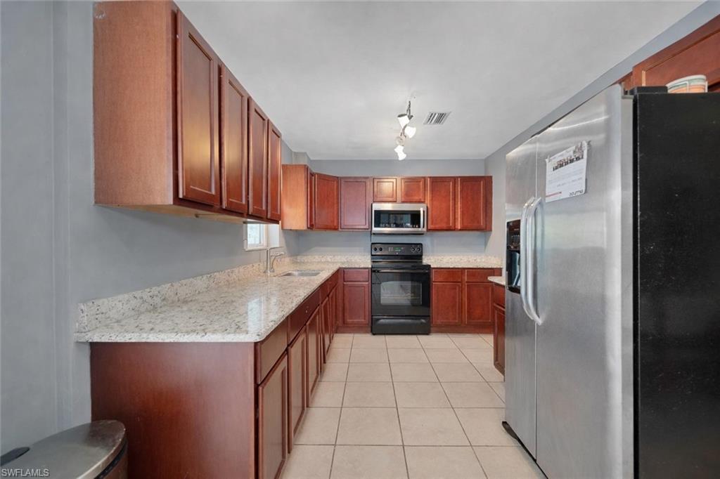 321 14th St Ne Property Photo 5