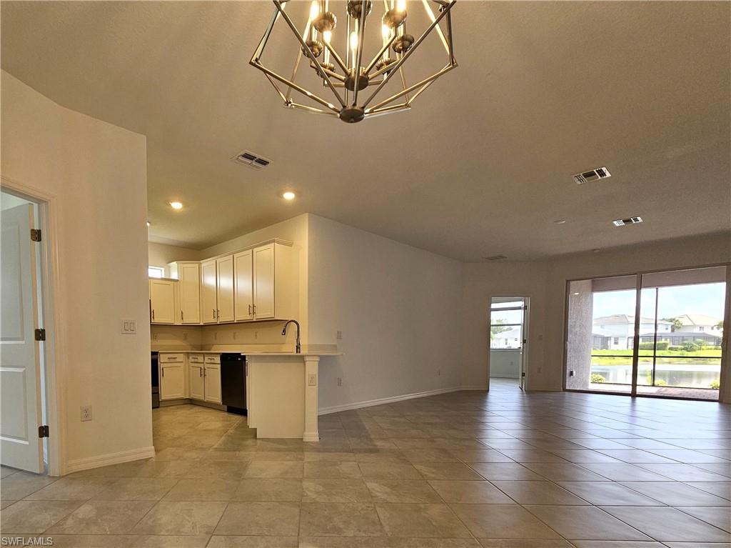 2167 Dragonfruit Way Property Photo 3