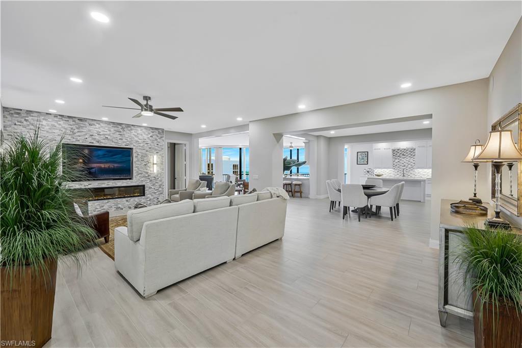 5000 Royal Marco Way Ph-931 Property Photo 2