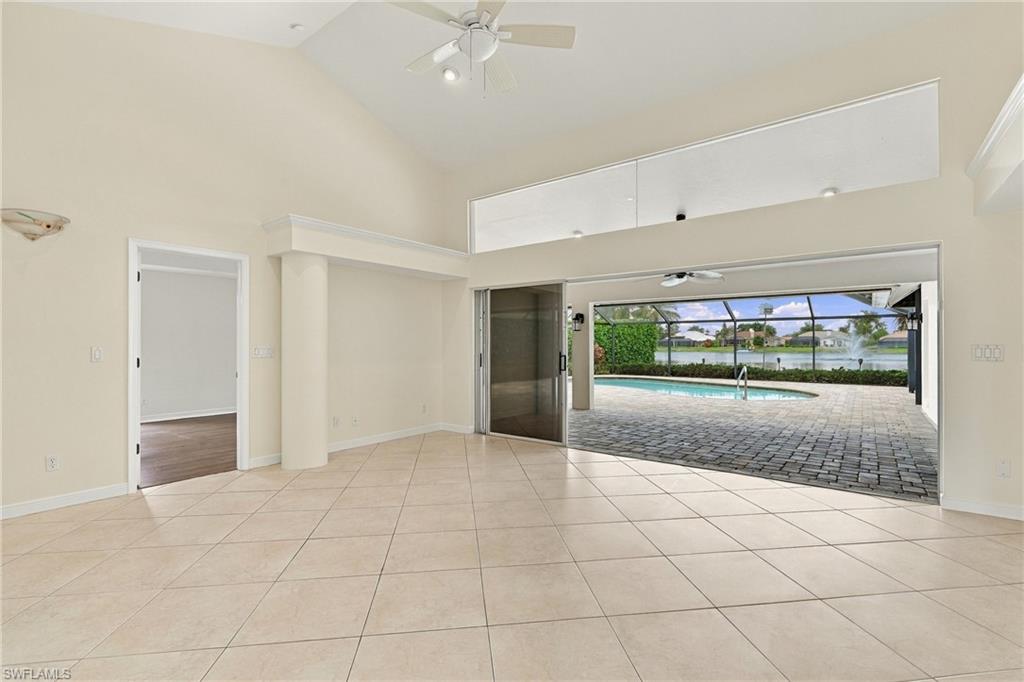 11267 Phoenix Way Property Photo 4