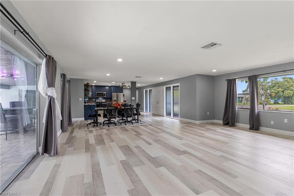 1306 12th St Property Photo 2