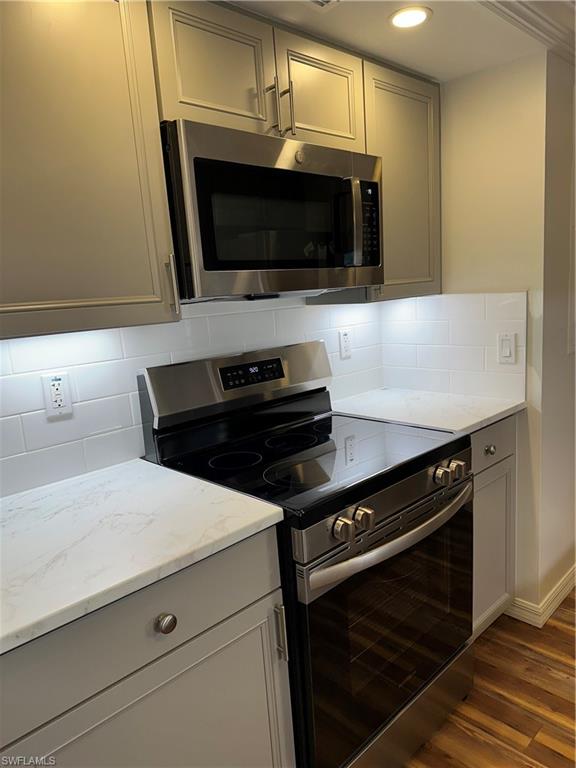 1300 Gulf Shore Blvd N 304 Property Photo 10
