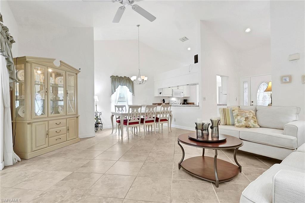 237 Fox Den Cir Property Photo 4