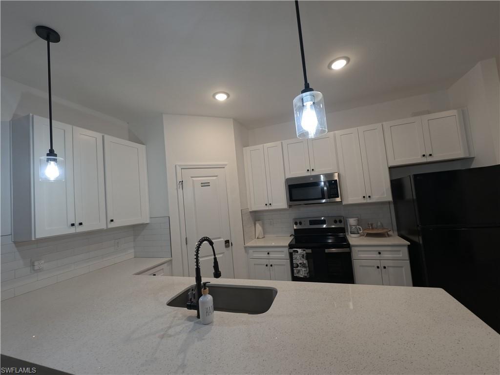 5036 Jones Dr 5038 Property Photo 5