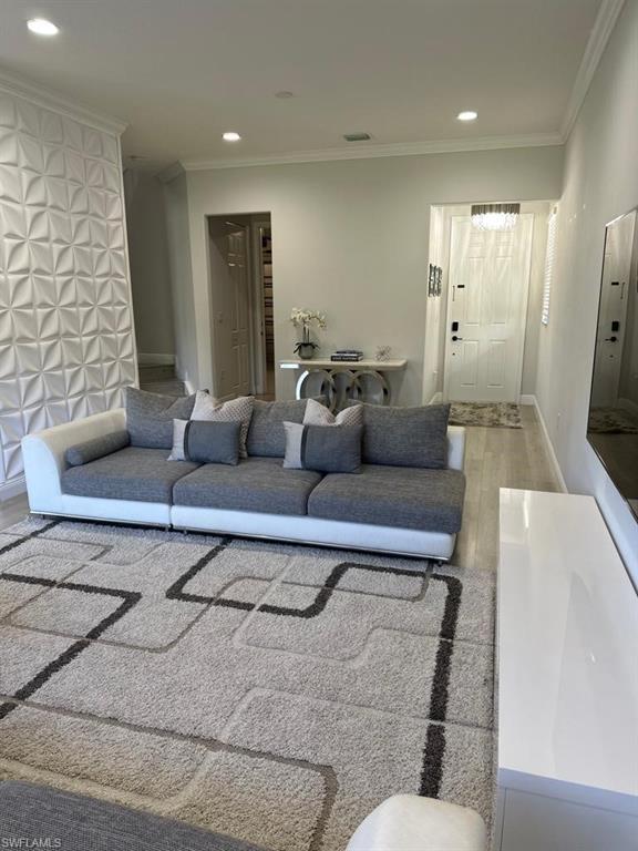 8863 Madrid Cir Property Photo 5
