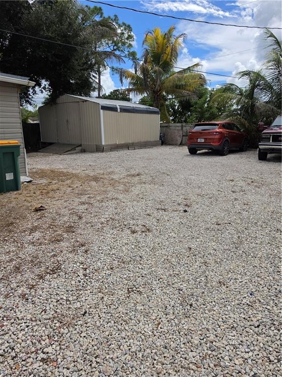 5230 Warren St Property Photo 5
