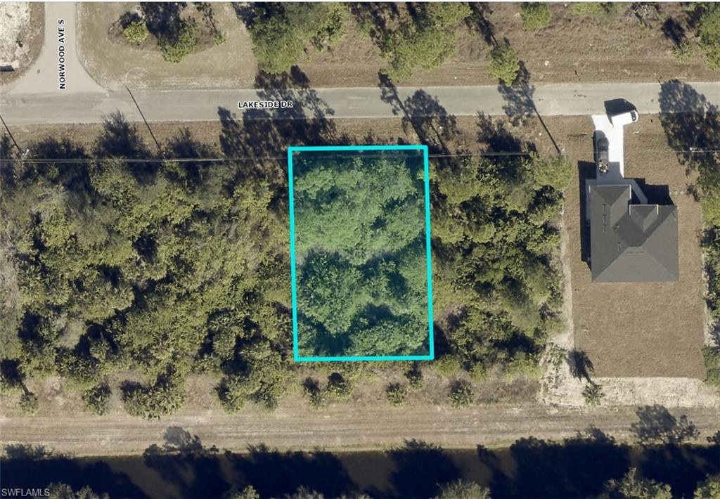 1010 Lakeside Dr Property Photo 2