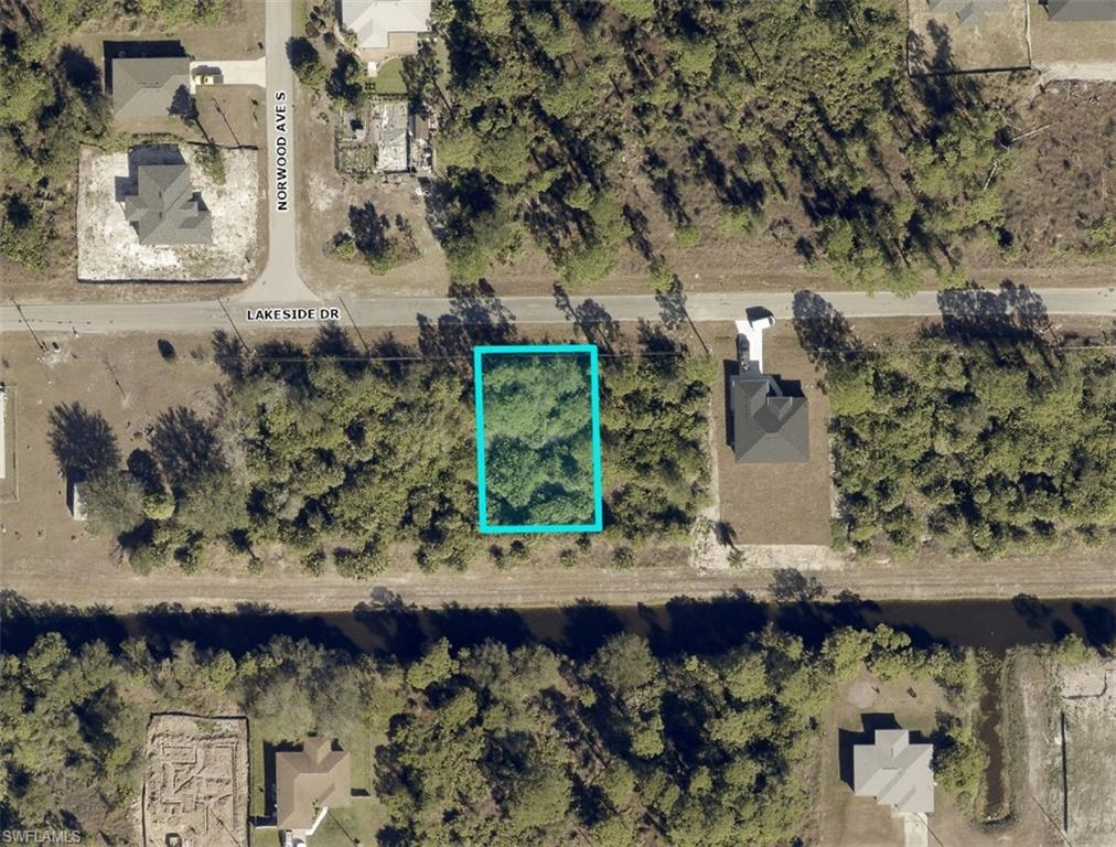 1010 Lakeside Dr Property Photo 3