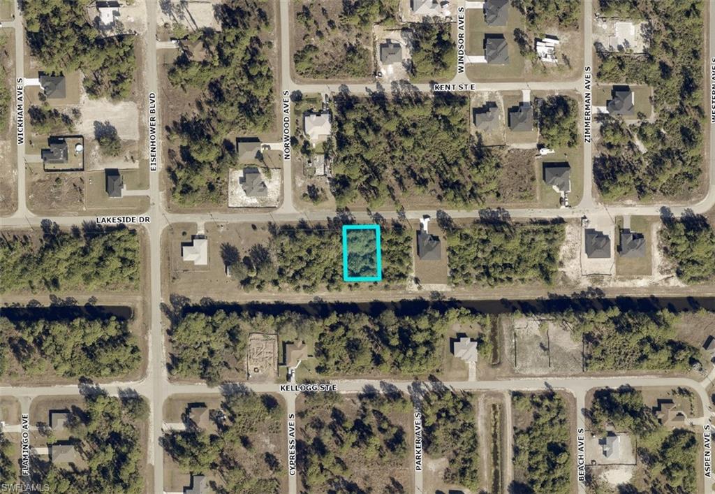 1010 Lakeside Dr Property Photo 6
