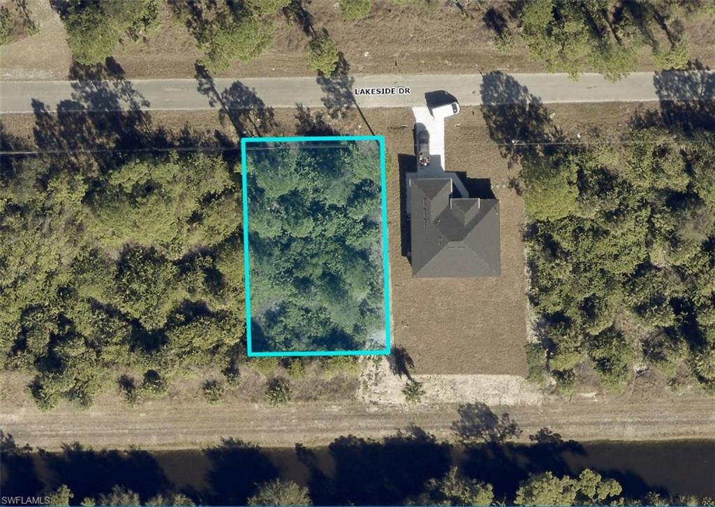 1012 Lakeside Dr Property Photo 3