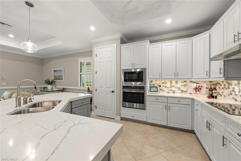 12735 Kinross Ln Property Photo 13