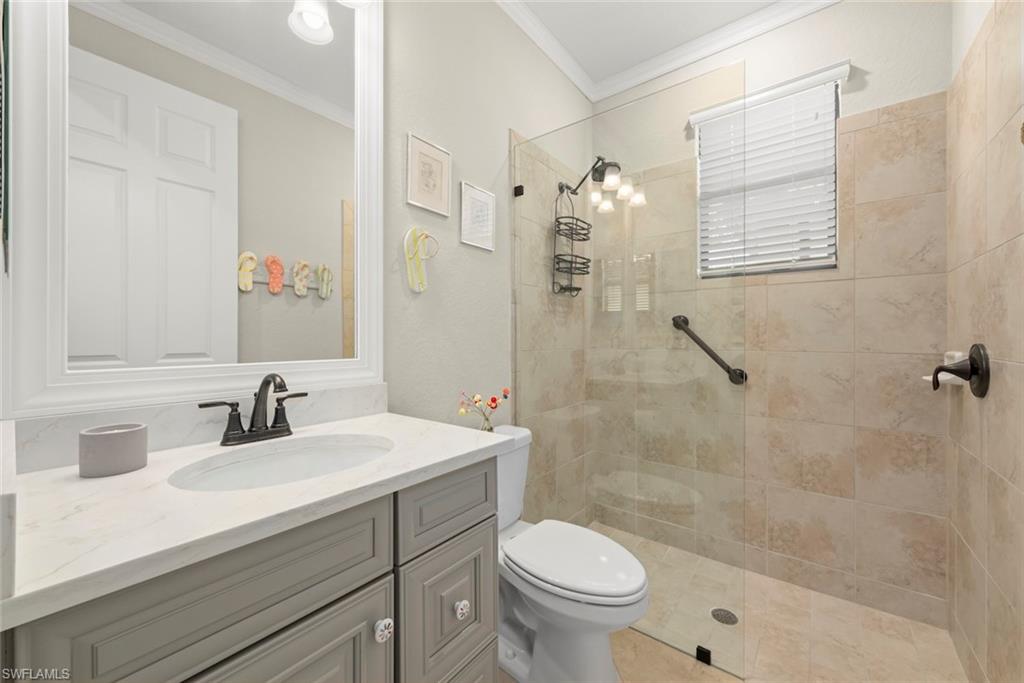 12735 Kinross Ln Property Photo 24