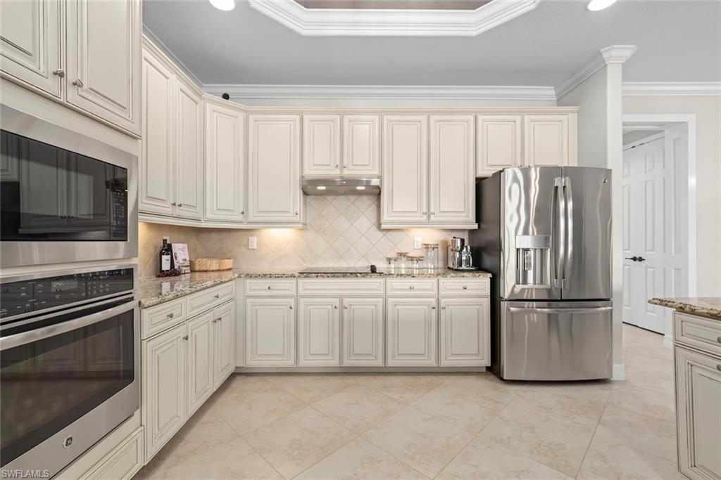 12692 Kinross Ln Property Photo 17