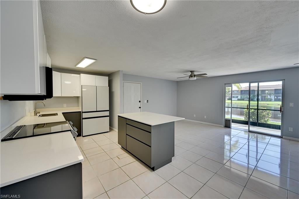 5712 Foxlake Dr 3 Property Photo 9