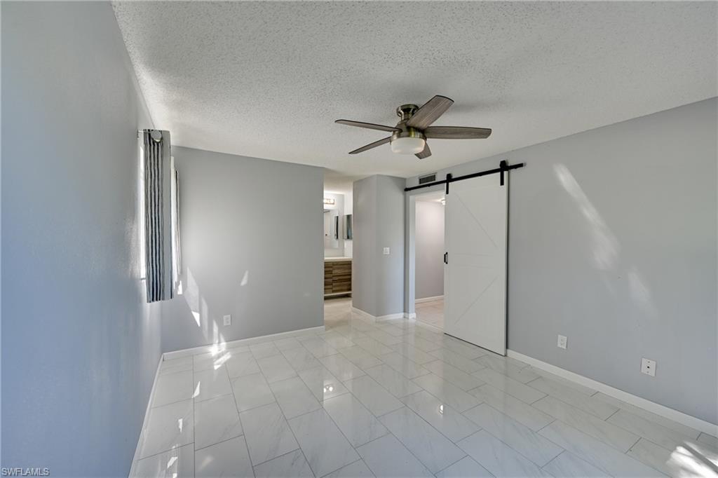 5712 Foxlake Dr 3 Property Photo 23
