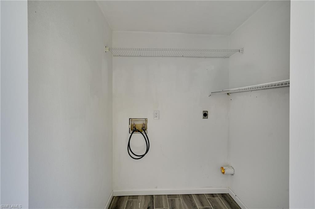 5712 Foxlake Dr 3 Property Photo 30