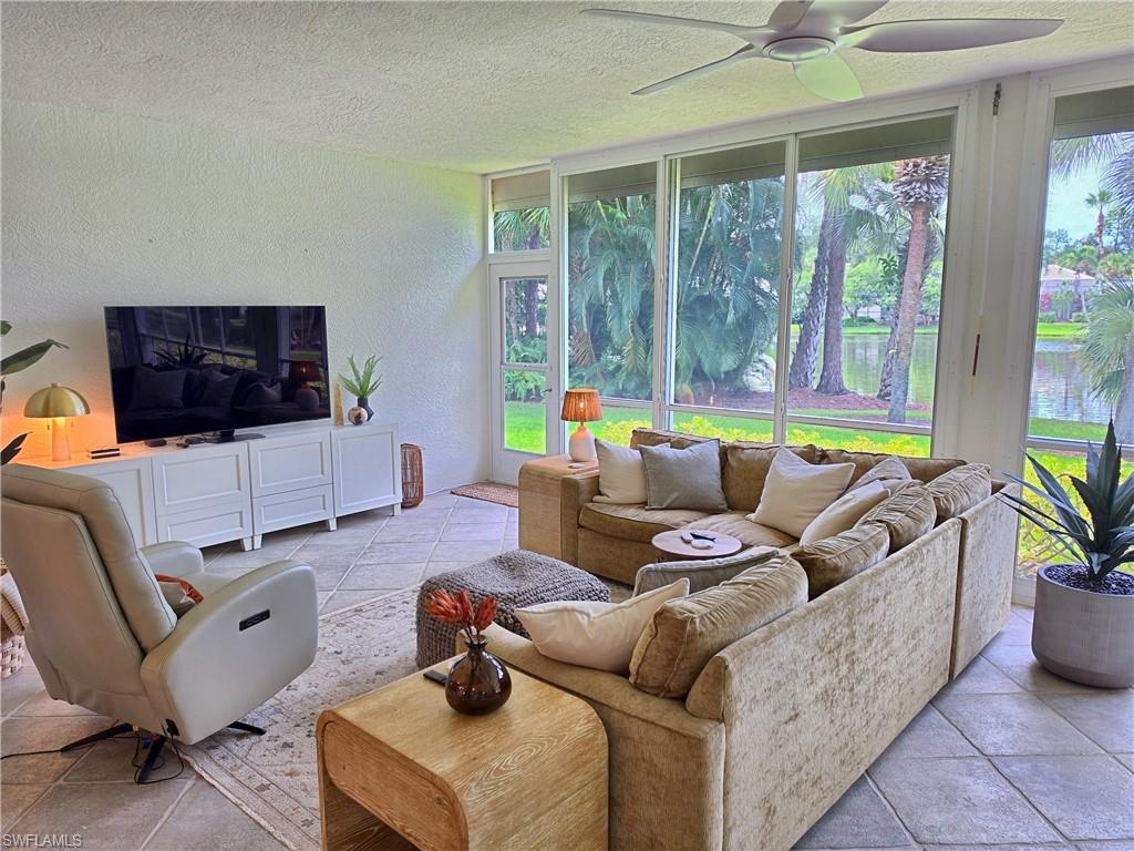 760 Waterford Dr 102 Property Photo 16