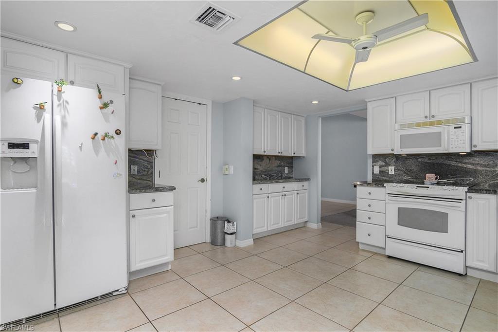 4728 West Blvd N8 Property Photo 16