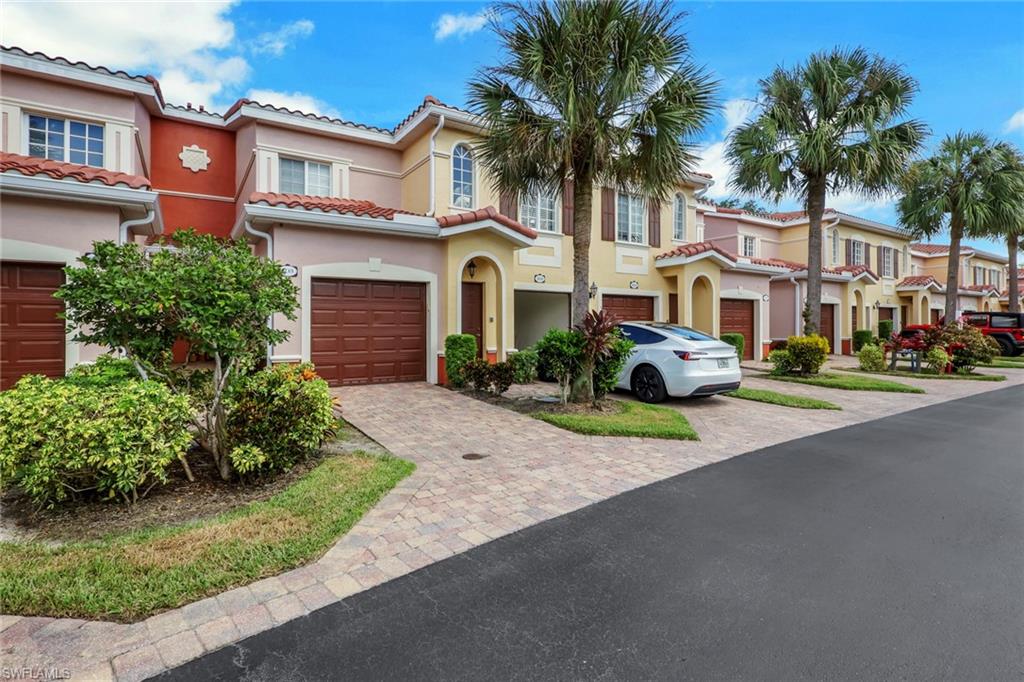 20257 Royal Villagio Ct 103 Property Photo 2