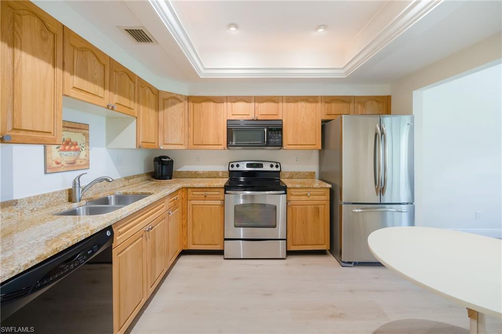 6760 Pelican Bay Blvd 315 Property Photo 8
