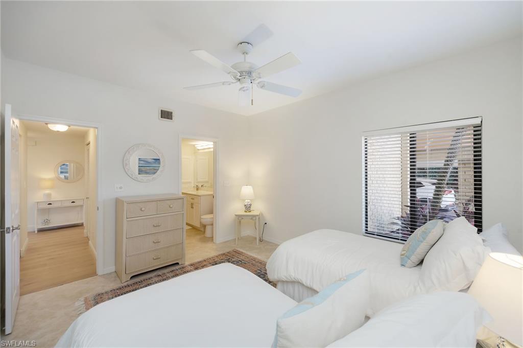 6760 Pelican Bay Blvd 315 Property Photo 15