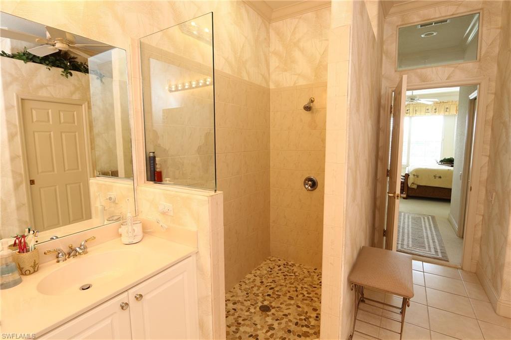 23243 Foxberry Ln Property Photo 9