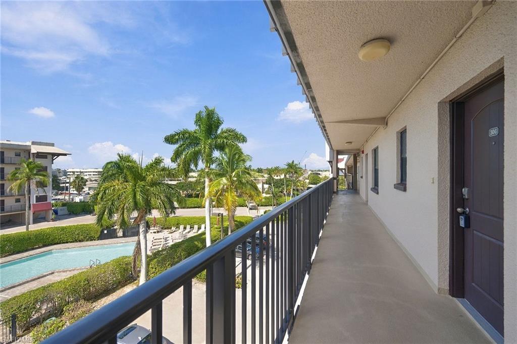 803 River Point Dr 306b Property Photo 22