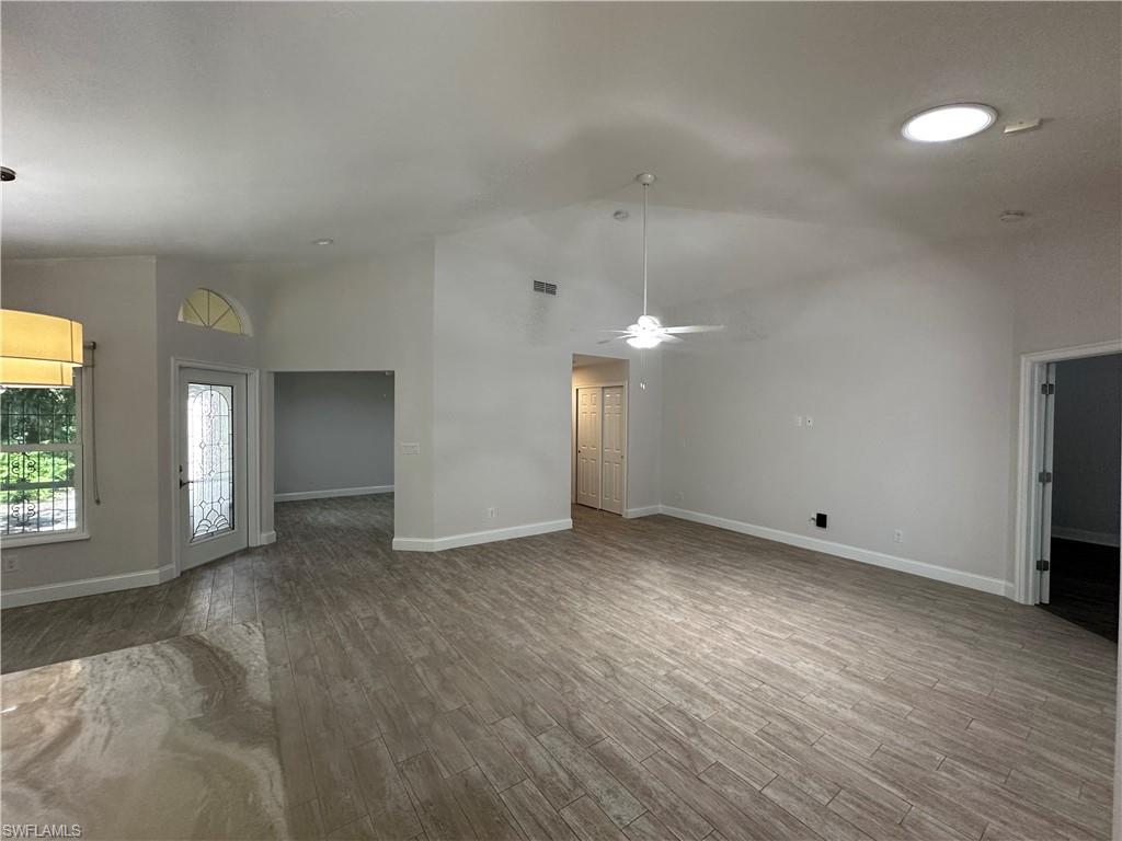 21194 Old Oak Pl Property Photo 6