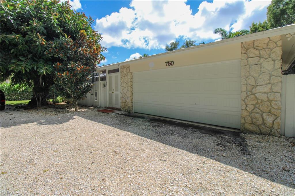 750 Pine Ct Property Photo 7