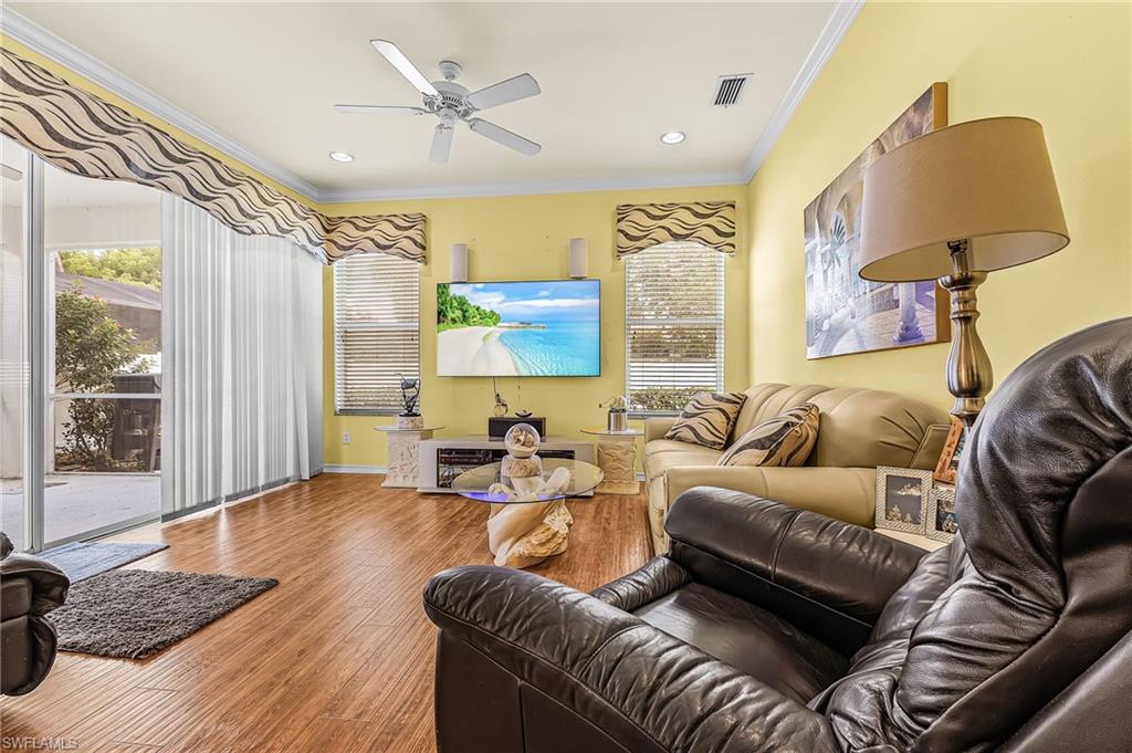 8332 Laurel Lakes Blvd Property Photo 11