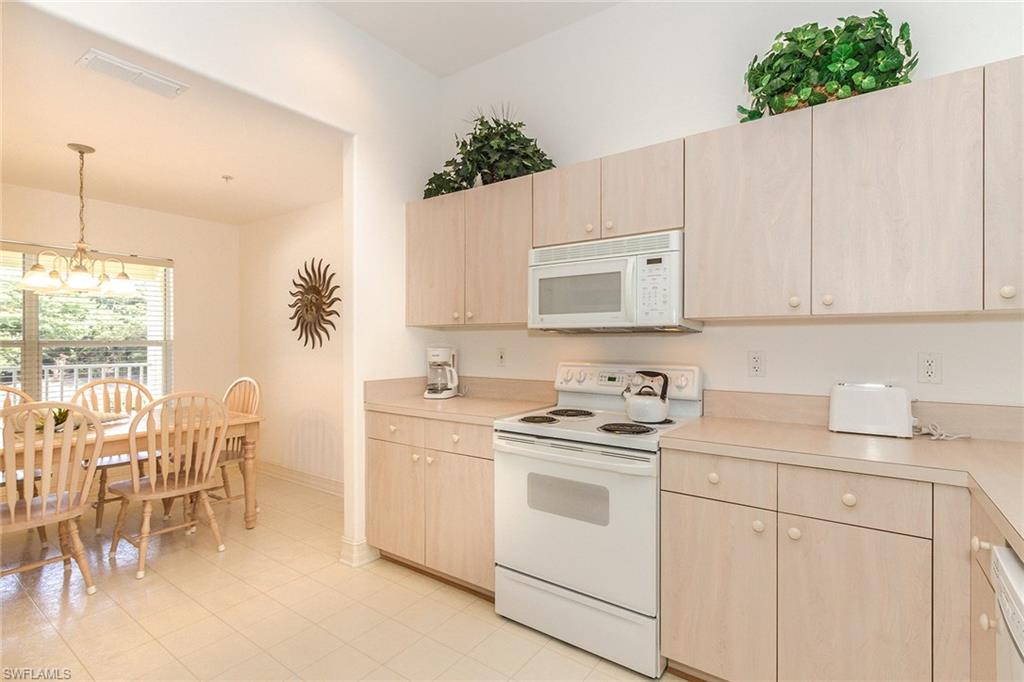 1025 Tarpon Cove Dr 203 Property Photo 8
