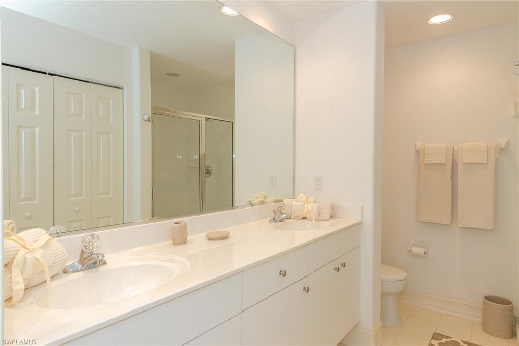 1025 Tarpon Cove Dr 203 Property Photo 13