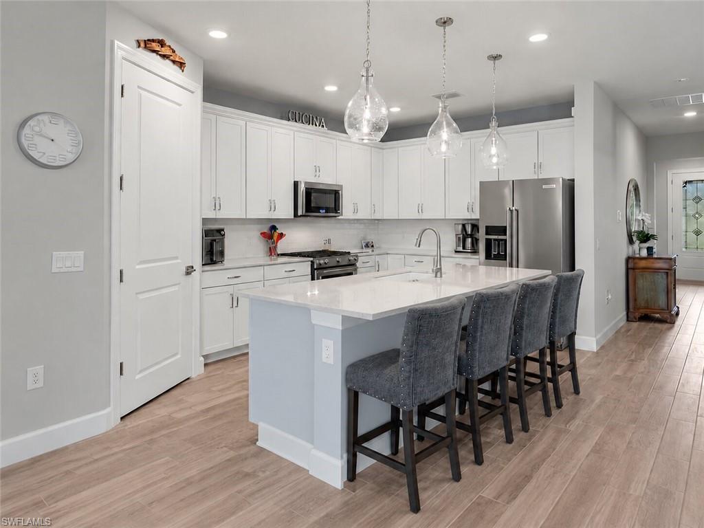 20285 Napa Loop Property Photo 4
