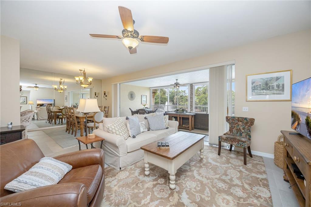 780 Waterford Dr 202 Property Photo 2