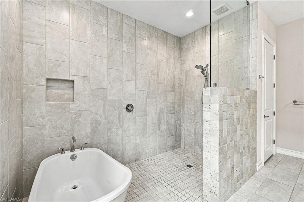9563 Via Lago Way Property Photo 10
