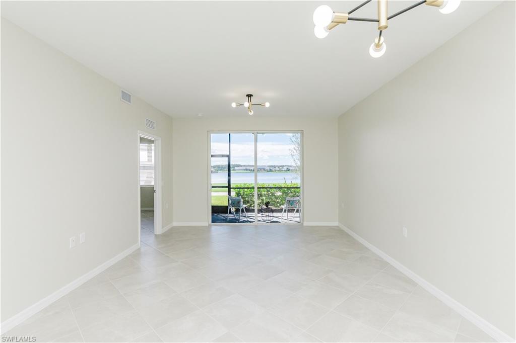 5583 Double Eagle Cir 4115 Property Photo 6
