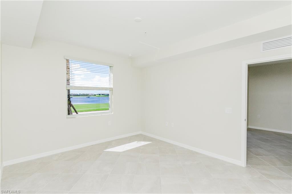 5583 Double Eagle Cir 4115 Property Photo 7