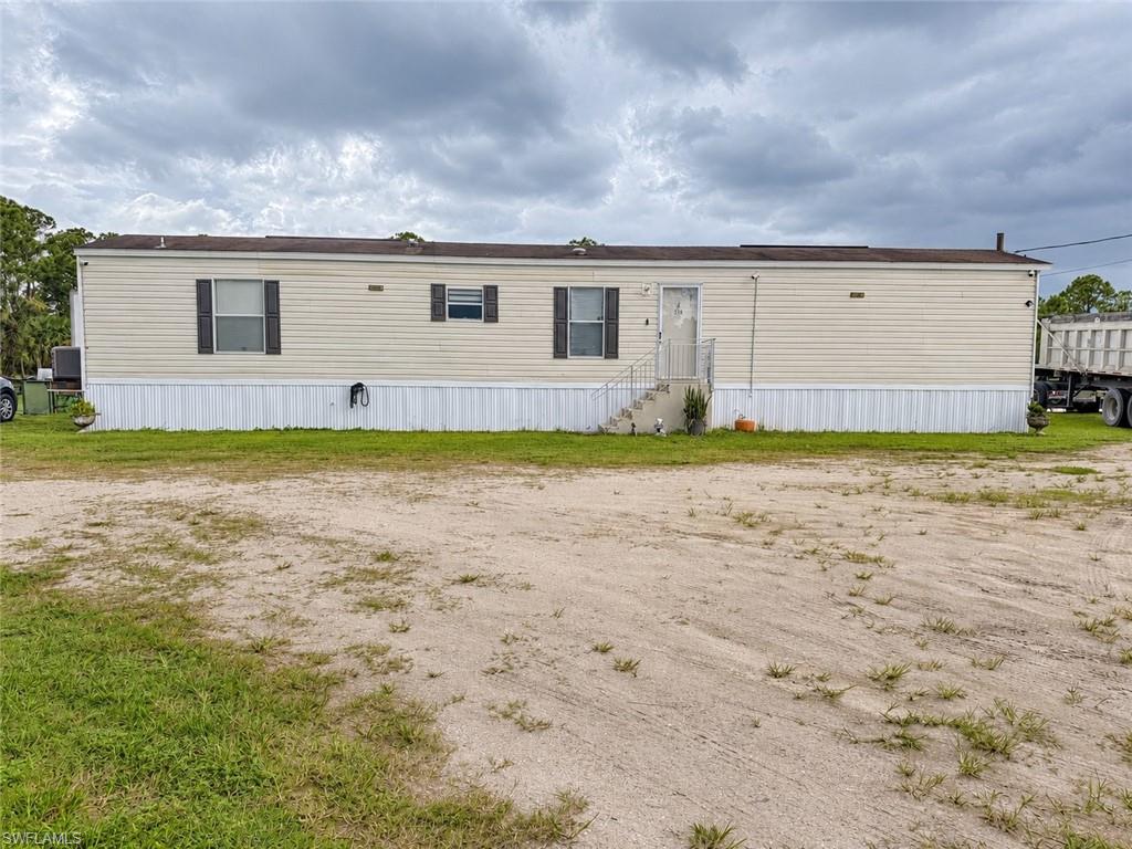 530 Olivo St Property Photo 3