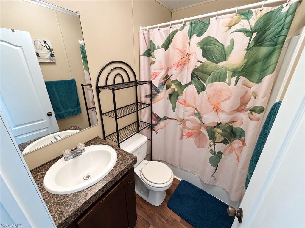 530 Olivo St Property Photo 14
