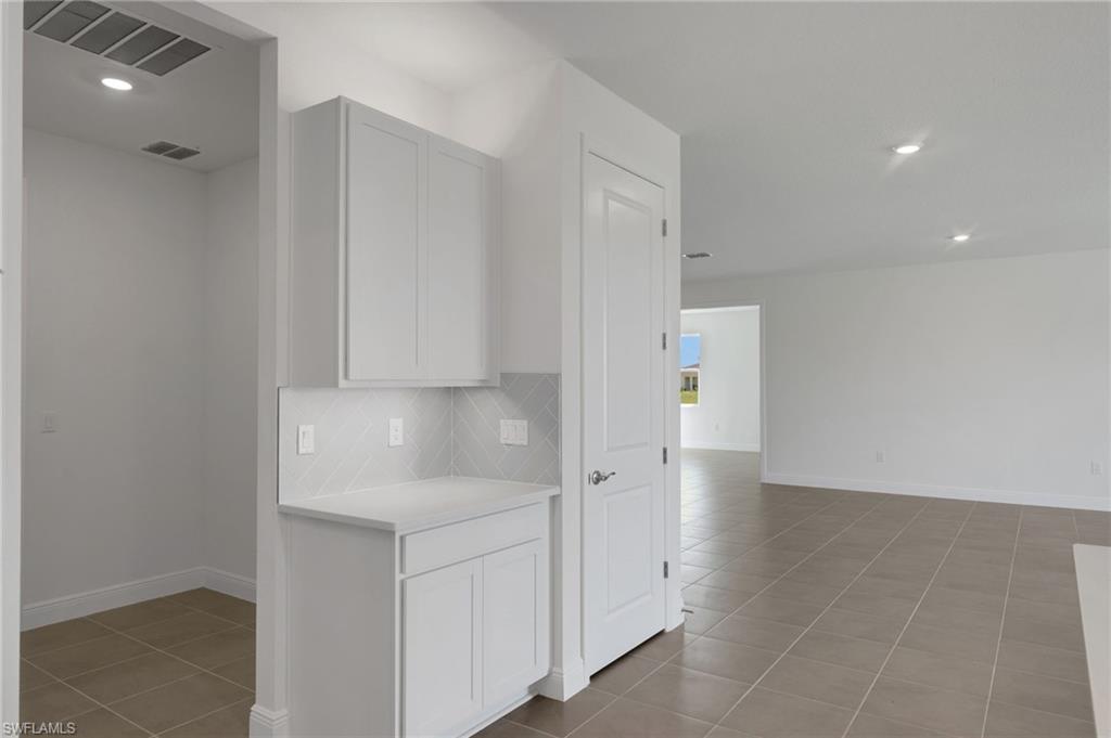 17013 Great Heron Ln Property Photo 5