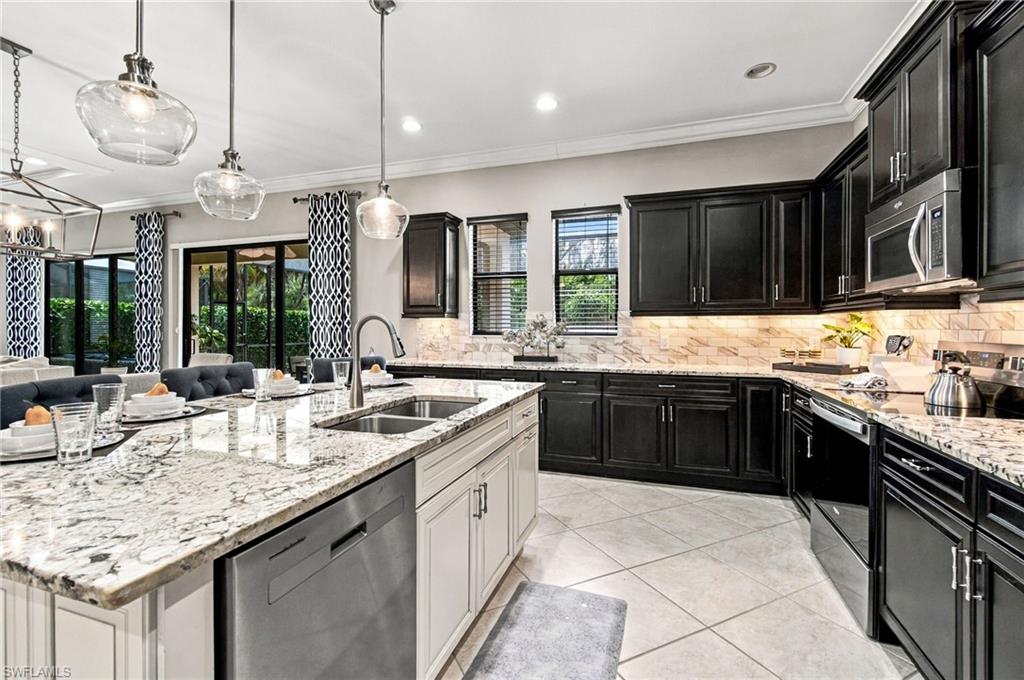 4391 Raffia Palm Cir Property Photo 17