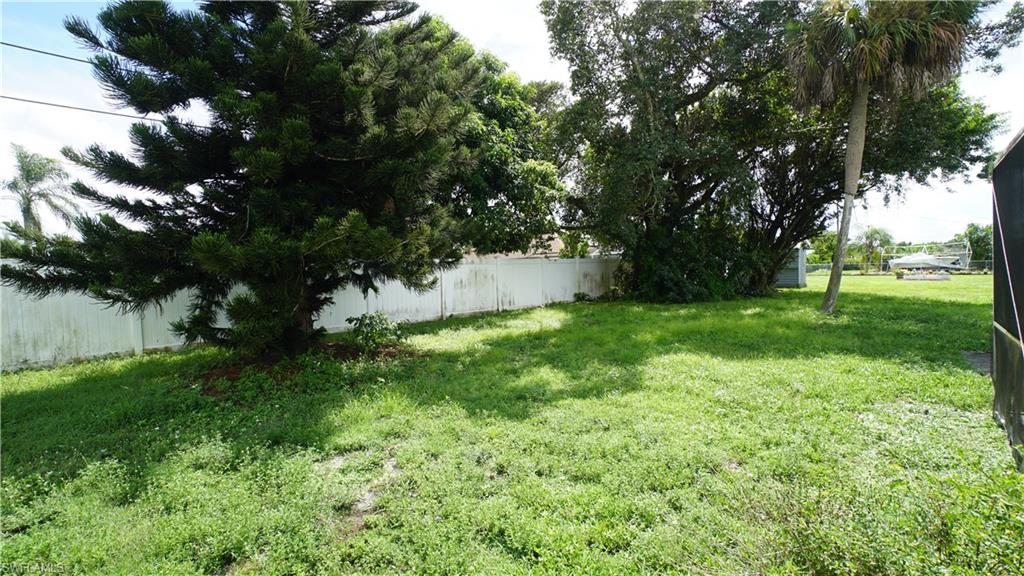 320 Hollywood St Property Photo 7