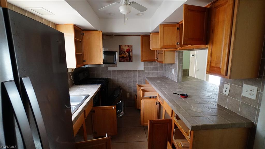 320 Hollywood St Property Photo 17