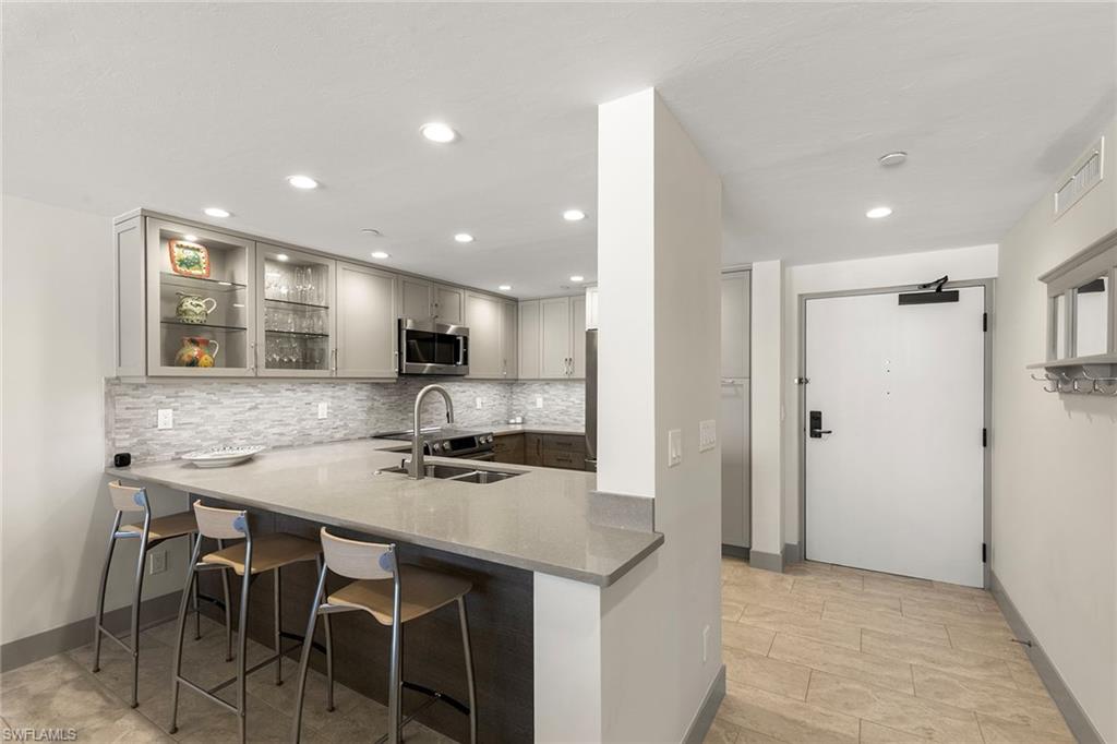 100 Collier Blvd 605 Property Photo 10