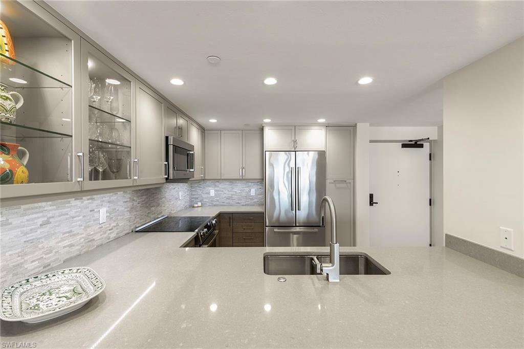 100 Collier Blvd 605 Property Photo 14