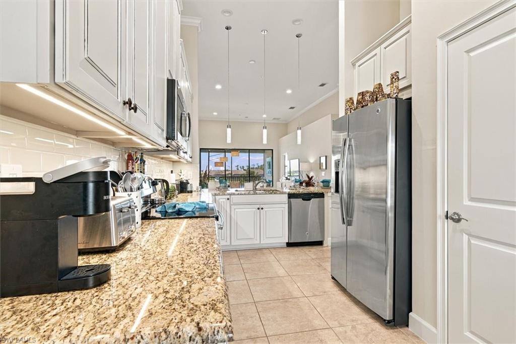 9419 Benvenuto Ct 204 Property Photo 17